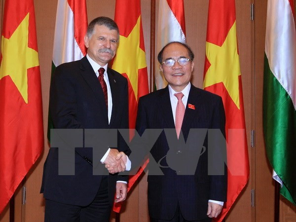 Presidente de Asamblea Nacional de Hungría concluye visita a Vietnam ảnh 1 Presidente de Asamblea Nacional de Hungría concluye visita a Vietnam ảnh 1