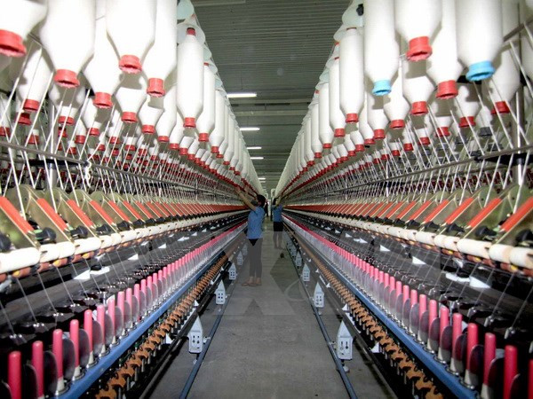Sector de confecciones- textiles de Vietnam preocupado por desafíos en 2016 ảnh 1 Sector de confecciones- textiles de Vietnam preocupado por desafíos en 2016 ảnh 1