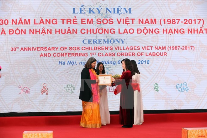 Aldea Infantil SOS Vietnam recibe Orden de Trabajo de primera categoría ảnh 1