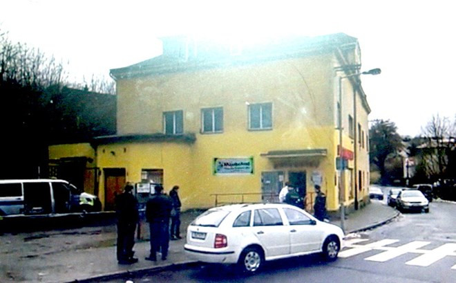 Comunidad vietnamita en República Checa ayuda a familia de connacional asesinada ảnh 1