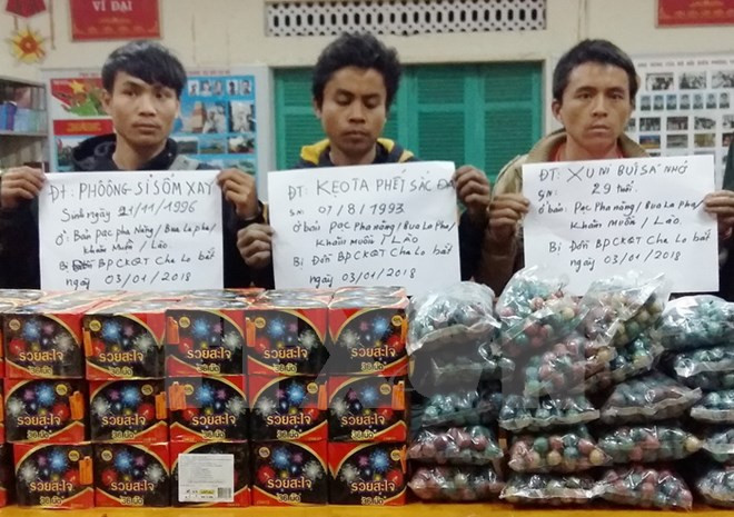 Compleja situación de contrabando de petardos en áreas fronterizas vietnamitas ante la llegada del Tet ảnh 1 Compleja situación de contrabando de petardos en áreas fronterizas vietnamitas ante la llegada del Tet ảnh 1