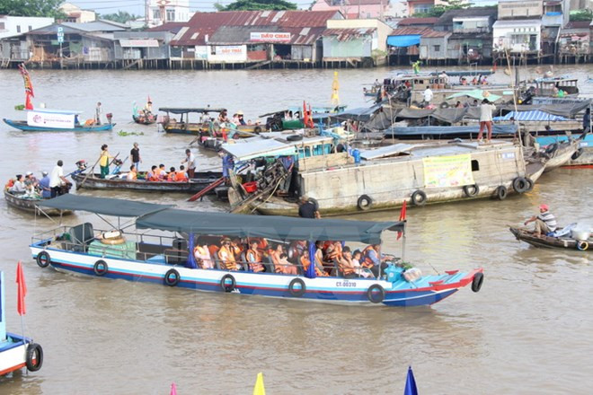 Aumenta llegada de turistas a región sureña de Vietnam en vacaciones del año nuevo ảnh 1