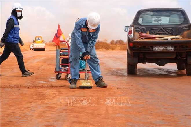Aceleran ritmo de construcción en proyecto de aeropuerto Long Thanh ảnh 1