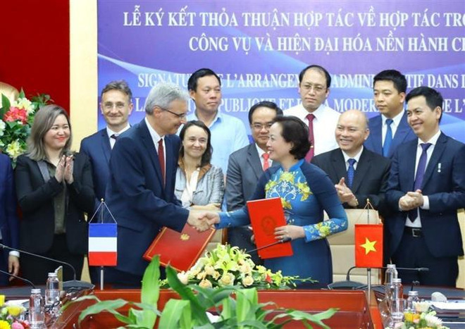 Vietnam y Francia dinamizan cooperación en campo administrativo ảnh 1