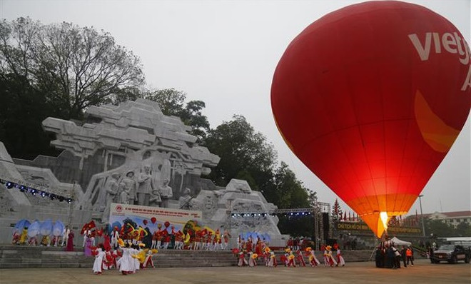 Inauguran primera edición del Festival Internacional de Globos Aerostáticos en Tuyen Quang ảnh 2 Inauguran primera edición del Festival Internacional de Globos Aerostáticos en Tuyen Quang ảnh 2