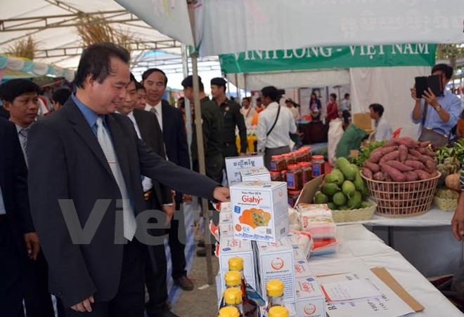 Productos de alta calidad de Vietnam matizan feria comercial en Cambodia ảnh 1 Productos de alta calidad de Vietnam matizan feria comercial en Cambodia ảnh 1