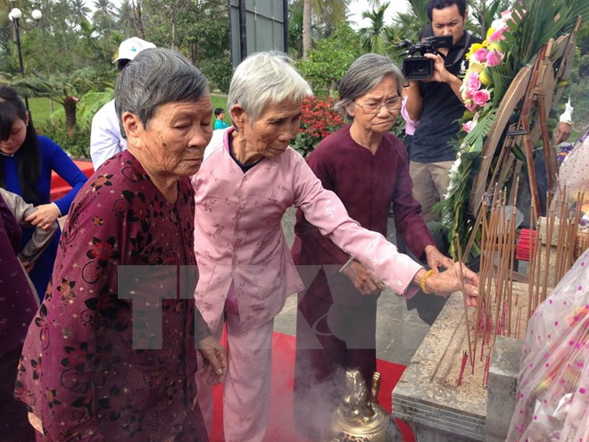 Vietnam recuerda a víctimas de la matanza de Son My ảnh 1 Vietnam recuerda a víctimas de la matanza de Son My ảnh 1