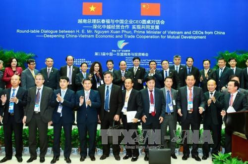 Premier de Vietnam dialoga con CEO de importantes empresas chinas ảnh 1 Premier de Vietnam dialoga con CEO de importantes empresas chinas ảnh 1