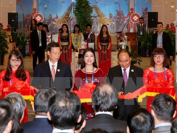 Premier vietnamita inaugura pabellón de “Nación de Honor” en CAEXPO ảnh 1 Premier vietnamita inaugura pabellón de “Nación de Honor” en CAEXPO ảnh 1