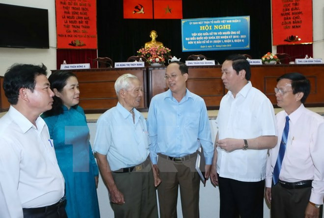 Presidente de Vietnam dialoga con electores en Ciudad Ho Chi Minh ảnh 1 Presidente de Vietnam dialoga con electores en Ciudad Ho Chi Minh ảnh 1