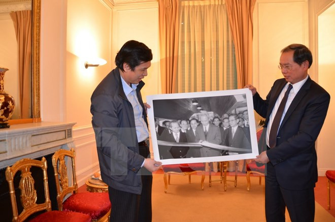 VNA ofrece valiosas fotos a exposición sobre historia vietnamita en Francia ảnh 1 VNA ofrece valiosas fotos a exposición sobre historia vietnamita en Francia ảnh 1