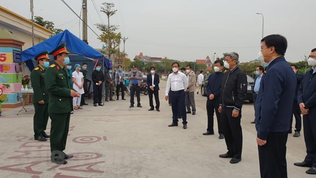 Conciencia de los pobladores, factor decisivo en el control del COVID-19 en Vietnam ảnh 5 Conciencia de los pobladores, factor decisivo en el control del COVID-19 en Vietnam ảnh 5