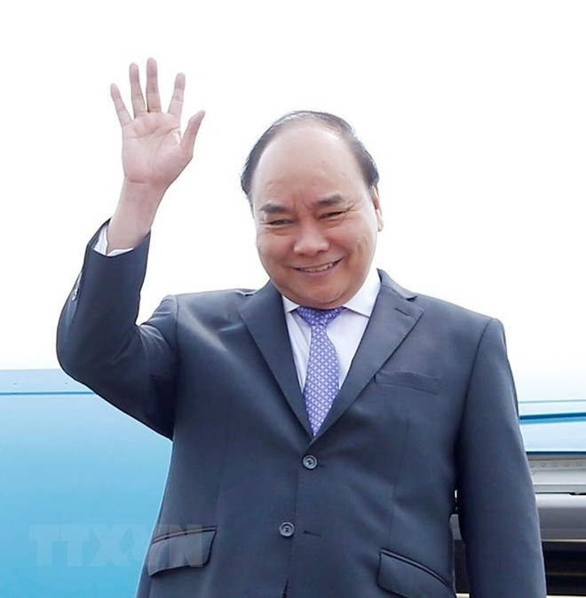 Premier vietnamita llega a Camboya para reunión de alto nivel sobre el Mekong ảnh 1 Premier vietnamita llega a Camboya para reunión de alto nivel sobre el Mekong ảnh 1