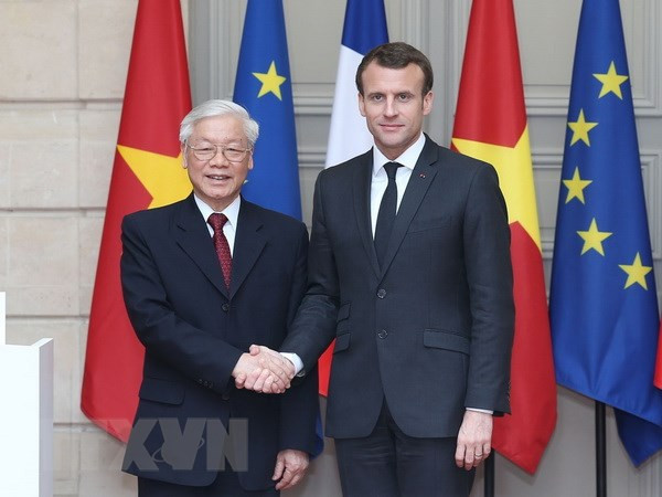 Vietnam por impulsar perfeccionamiento de marco legal para cooperación con Cuba y Francia ảnh 1 Vietnam por impulsar perfeccionamiento de marco legal para cooperación con Cuba y Francia ảnh 1