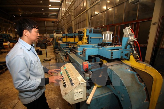 Ahorran trabajadores de Ciudad Ho Chi Minh gran cantidad de presupuesto en 2015 ảnh 1