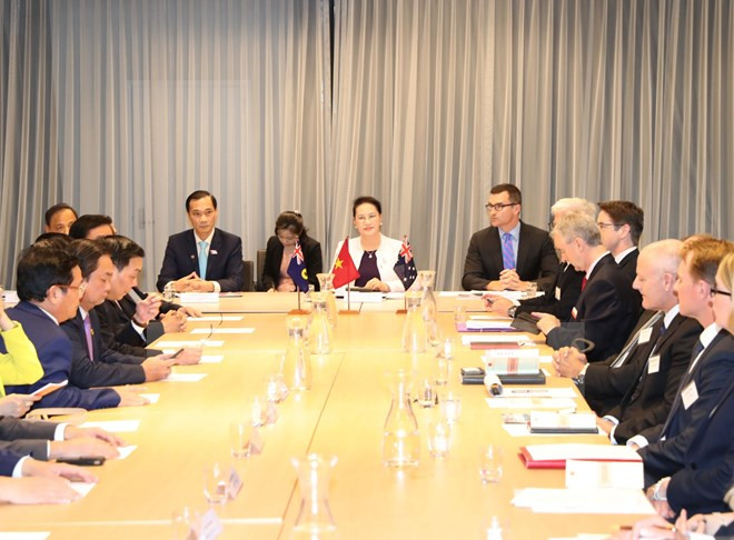 Vietnam mira hacia estándares de OCDE sobre entorno de negocios, dijo presidenta del Parlamento ảnh 1