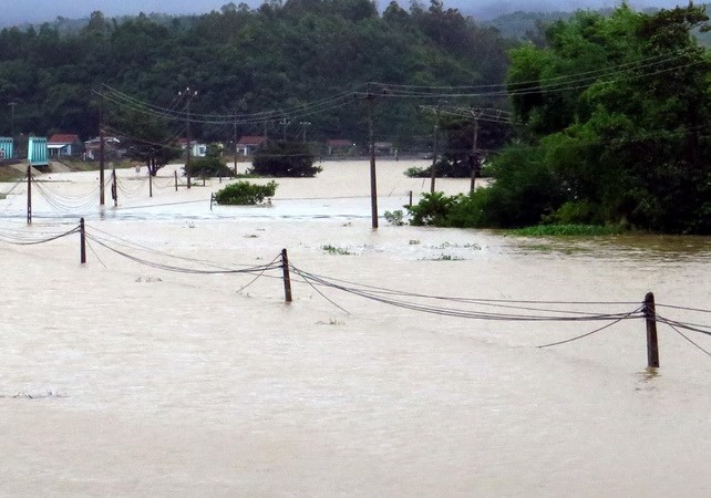 Más provincias en la región central afectadas por inundaciones ảnh 1