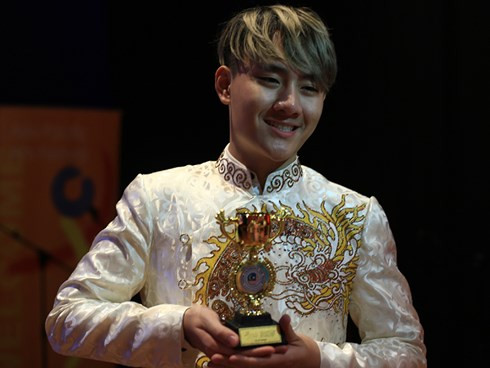 Cantante vietnamita se alza con premio de oro en concurso regional ảnh 1 Cantante vietnamita se alza con premio de oro en concurso regional ảnh 1