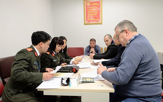 Vietnam entrega individuo buscado a Bulgaria ảnh 1 Vietnam entrega individuo buscado a Bulgaria ảnh 1