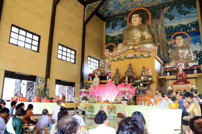 Vietnamitas en Laos se reúnen en ocasión del Año Nuevo Lunar ảnh 1 Vietnamitas en Laos se reúnen en ocasión del Año Nuevo Lunar ảnh 1