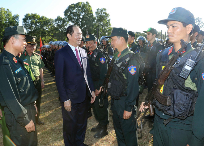 Presidente vietnamita visita a fuerzas armadas en provincia altiplánica de Gia Lai ảnh 1