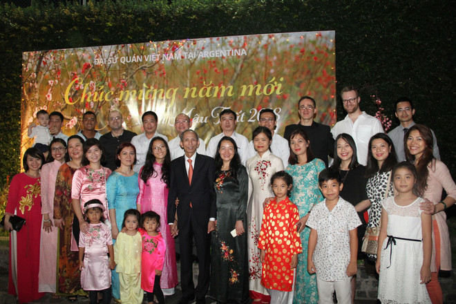 Comunidad vietnamita en Argentina celebra Fiesta del Nuevo Año Lunar ảnh 2 Comunidad vietnamita en Argentina celebra Fiesta del Nuevo Año Lunar ảnh 2