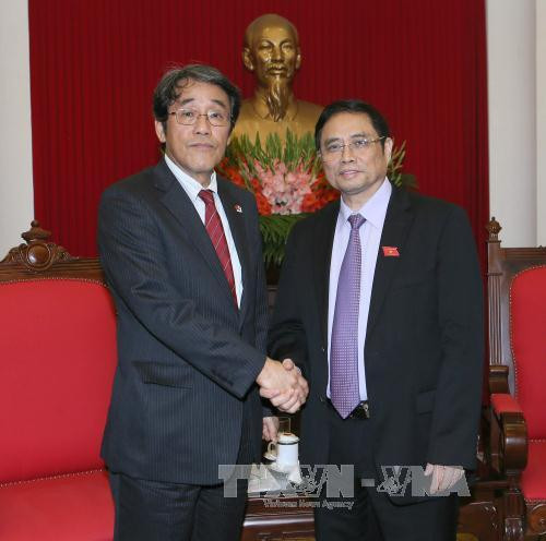 Dirigente partidista de Vietnam recibe a nuevo embajador japonés ảnh 1 Dirigente partidista de Vietnam recibe a nuevo embajador japonés ảnh 1