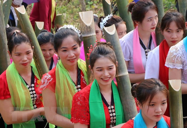 Festival de lavado de cabello, característica cultural singular de etnia Thai blanca en Vietnam ảnh 1 Festival de lavado de cabello, característica cultural singular de etnia Thai blanca en Vietnam ảnh 1