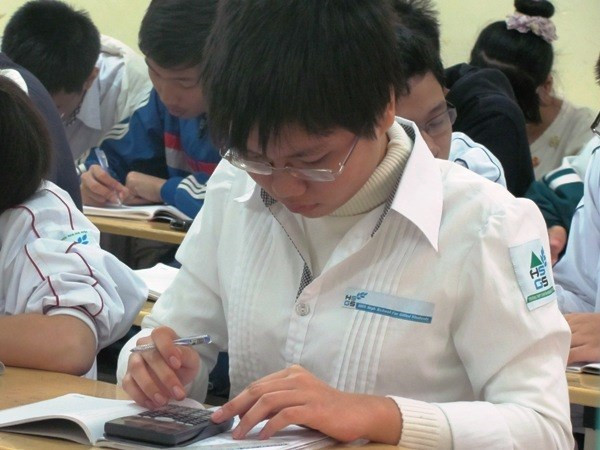 Provincia de Bac Giang experimenta enseñanza bilingüe de matemática ảnh 1 Provincia de Bac Giang experimenta enseñanza bilingüe de matemática ảnh 1