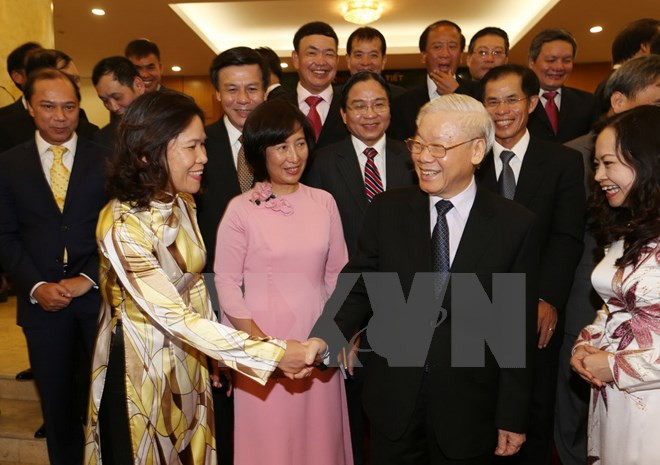 Líder partidista se reúne con jefes de misiones vietnamitas en el extranjero ảnh 1 Líder partidista se reúne con jefes de misiones vietnamitas en el extranjero ảnh 1