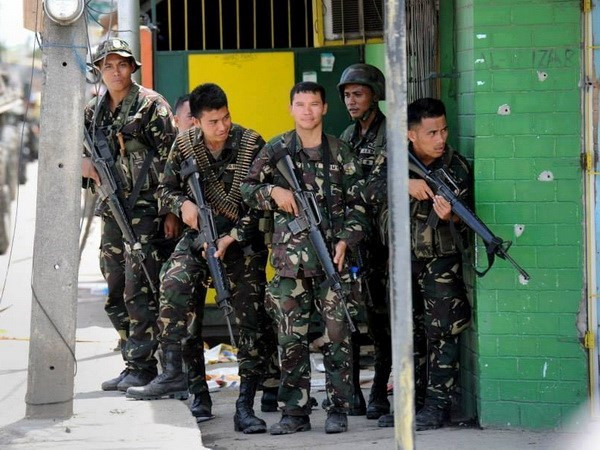 Ejército filipino rescata a tres rehenes indonesios ảnh 1 Ejército filipino rescata a tres rehenes indonesios ảnh 1