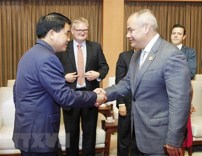 Capital vietnamita de Hanoi y ciudad Australia de Gold Coast fomentan nexos bilaterales ảnh 1 Capital vietnamita de Hanoi y ciudad Australia de Gold Coast fomentan nexos bilaterales ảnh 1