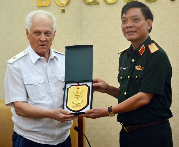 Vietnam impulsa cooperación en defensa con Rusia y Laos ảnh 1 Vietnam impulsa cooperación en defensa con Rusia y Laos ảnh 1