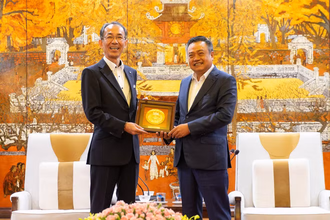 Hanoi desea aprender del desarrollo urbano de Fukuoka ảnh 2