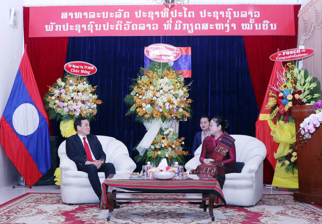 Felicitan autoridades de Ciudad Ho Chi Minh a amigos laosianos por su nuevo año ảnh 1 Felicitan autoridades de Ciudad Ho Chi Minh a amigos laosianos por su nuevo año ảnh 1