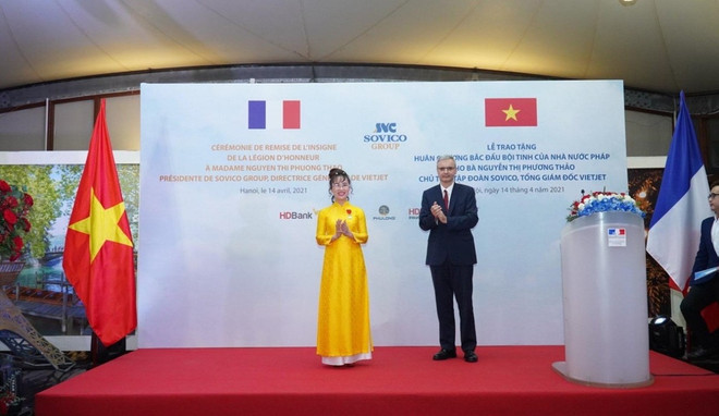 Empresaria vietnamita recibe la Orden Nacional de la Legión de Honor de Francia ảnh 1 Empresaria vietnamita recibe la Orden Nacional de la Legión de Honor de Francia ảnh 1