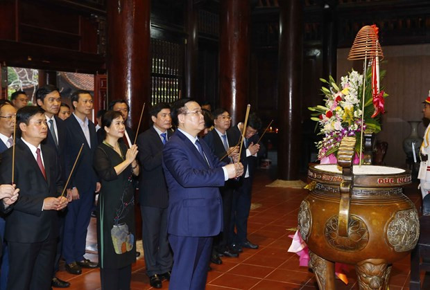 Presidente del Parlamento realiza visita de trabajo a provincia de Nghe An ảnh 3 Presidente del Parlamento realiza visita de trabajo a provincia de Nghe An ảnh 3