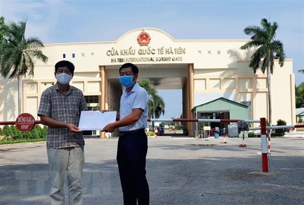 Provincia vietnamita de Kien Giang respalda a coterráneos en Camboya en medio del COVID-19 ảnh 1 Provincia vietnamita de Kien Giang respalda a coterráneos en Camboya en medio del COVID-19 ảnh 1
