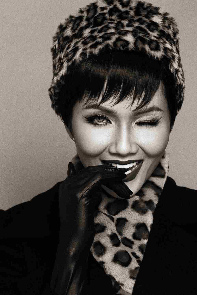 [Fotos] Miss vietnamita H’Hen Nie ganó título de Belleza Intemporal 2018 ảnh 7