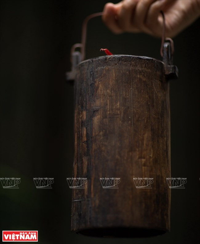 [Fotos] Bui Duc Tam, coleccionista de campanas en Ciudad Ho Chi Minh ảnh 19