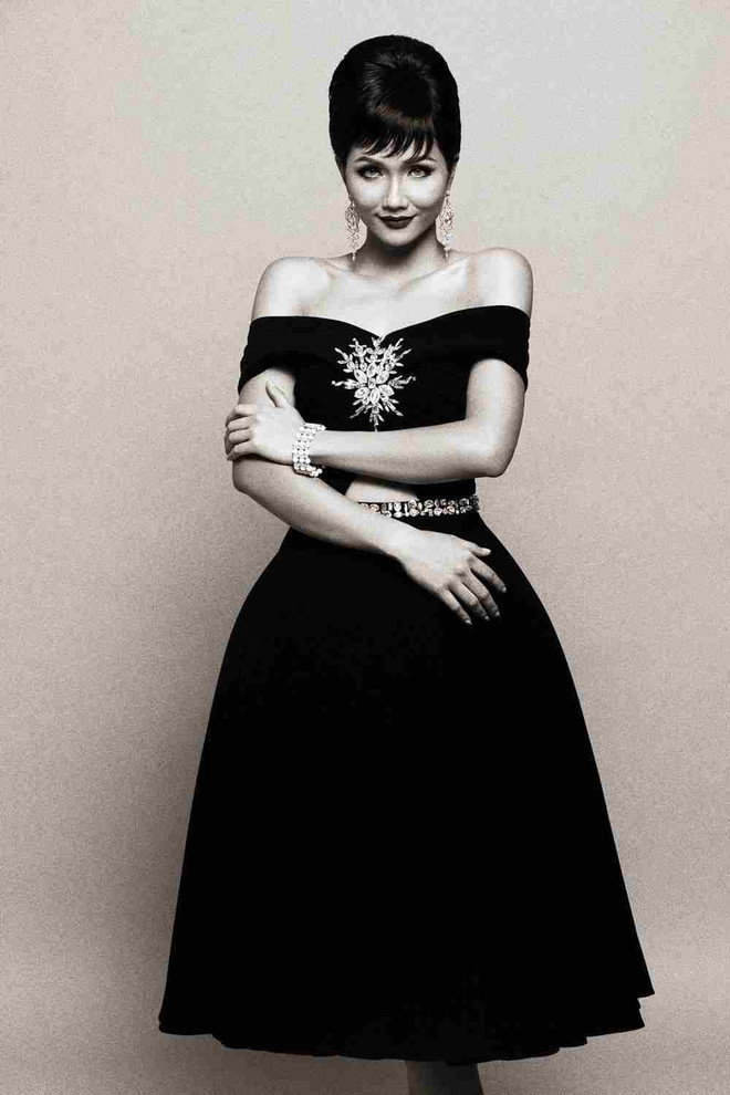 [Fotos] Miss vietnamita H’Hen Nie ganó título de Belleza Intemporal 2018 ảnh 3