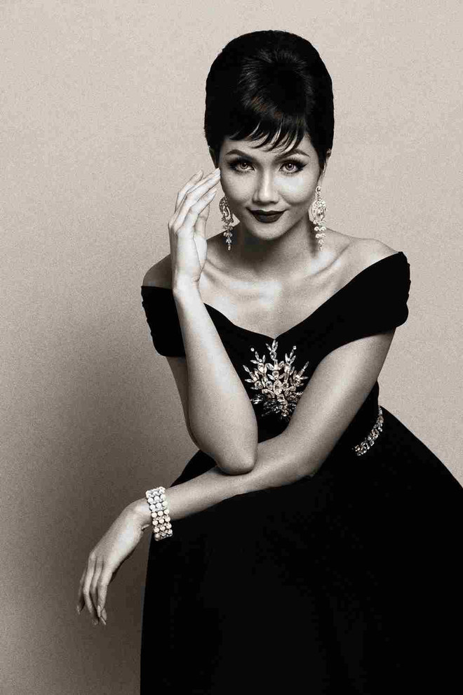 [Fotos] Miss vietnamita H’Hen Nie ganó título de Belleza Intemporal 2018 ảnh 5