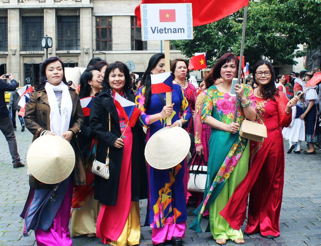 Comunidad vietnamita en República Checa celebra Día nacional de la Mujer ảnh 1