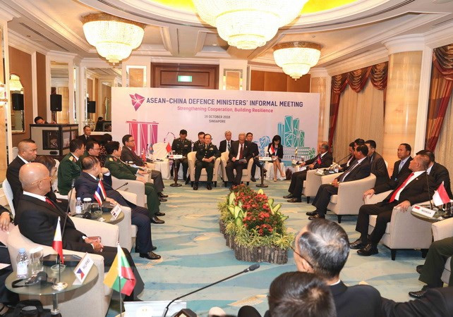 ASEAN refuerza cooperación en defensa con EE.UU. y China ảnh 1 ASEAN refuerza cooperación en defensa con EE.UU. y China ảnh 1