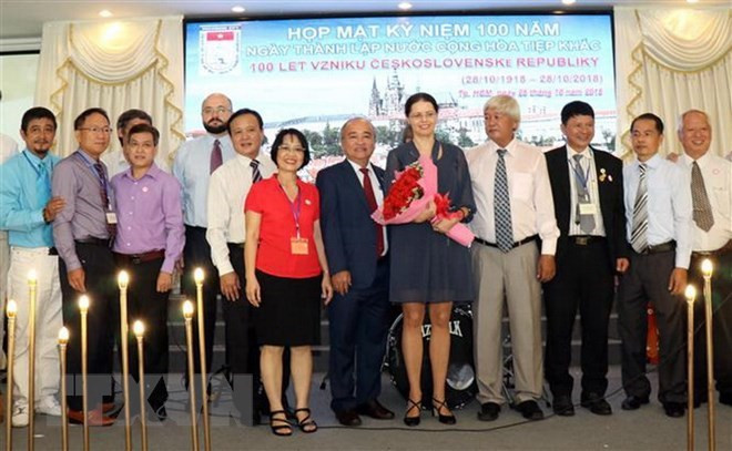 Efectúan en Ciudad Ho Chi Minh un encuentro en saludo al centenario de Checoslovaquia ảnh 1 Efectúan en Ciudad Ho Chi Minh un encuentro en saludo al centenario de Checoslovaquia ảnh 1