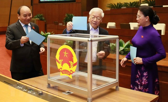 Parlamento de Vietnam aprueba lista de cuadros sometidos a voto de confianza ảnh 1 Parlamento de Vietnam aprueba lista de cuadros sometidos a voto de confianza ảnh 1