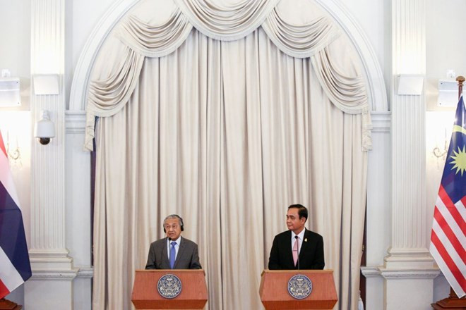 Primeros ministros de Tailandia y Malasia analizan cooperación en materia de seguridad ảnh 1 Primeros ministros de Tailandia y Malasia analizan cooperación en materia de seguridad ảnh 1
