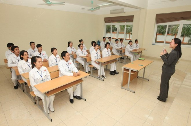 Japón lanza programa de formación de profesores de idioma japonés en Vietnam ảnh 1