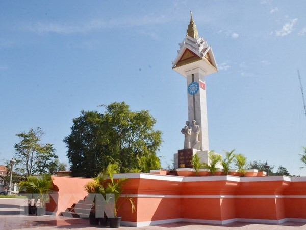Monumento de Amistad Vietnam-Camboya, símbolo de la relación tradicional bilateral ảnh 1