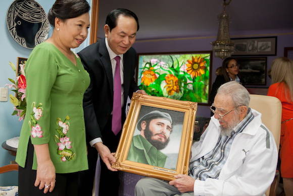 A 45 años de la histórica visita de Fidel a Vietnam ảnh 4 A 45 años de la histórica visita de Fidel a Vietnam ảnh 4